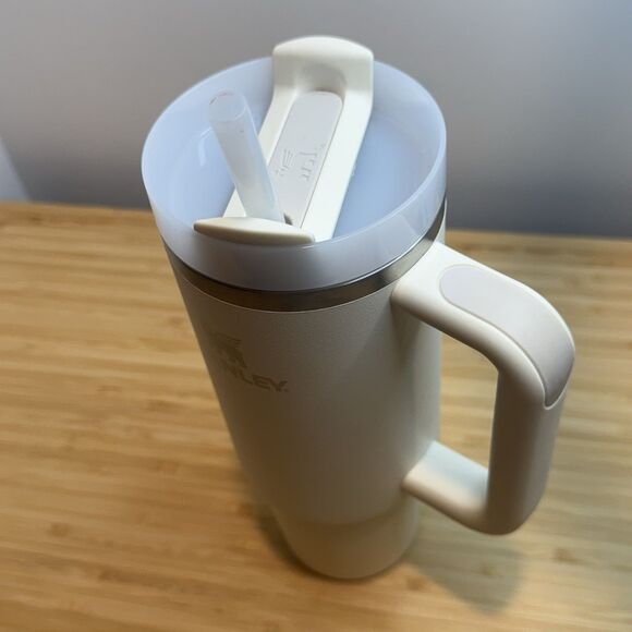 Stanley Quencher H2.0 Cream Stainless Steel 30 oz. Tumbler - Picture 5 of 9